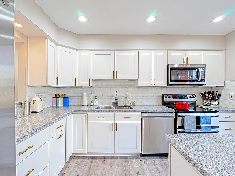 11502 Sunder Ct — Photo 17