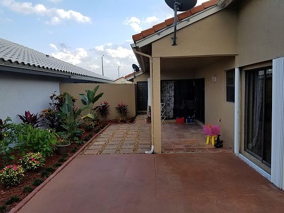 Large patio/Garden