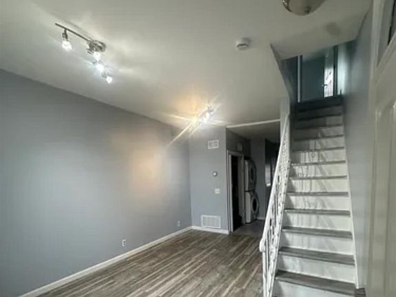 2nd image of 112 Yale Ave #2