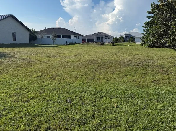 3702 NW 1st Ter, Cape Coral, FL 33993