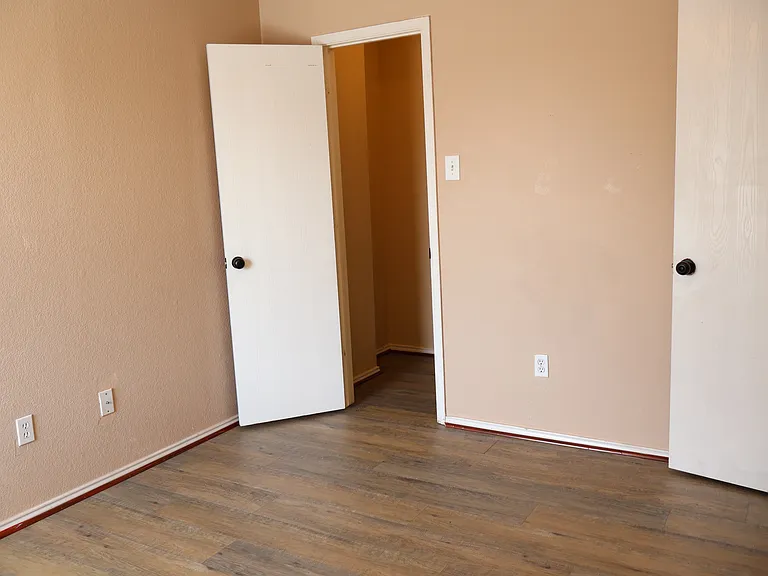 8721 Limestone Dr — Photo 14