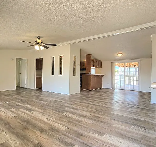 6720 Conestoga Pkwy — Photo 12