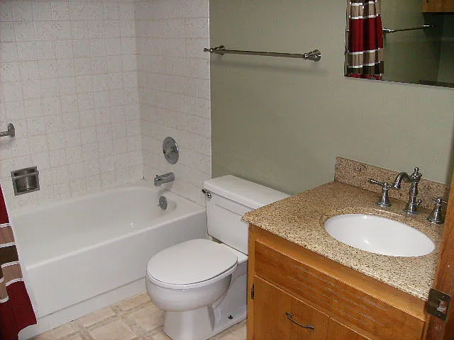 1826 S Monroe St — Photo 7