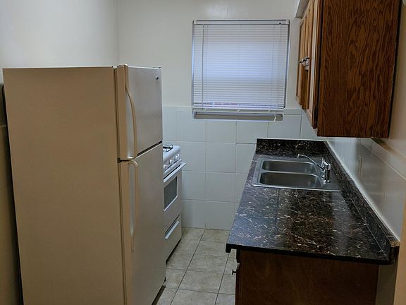 2nd image of 7110 Eastlawn Dr APT 2