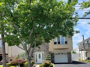 54 Freedom Ave, Staten Island, NY 10314