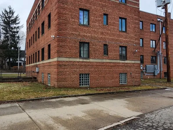 Noble Place, 2461 Noble Rd #195f53c20, Cleveland, OH 44121