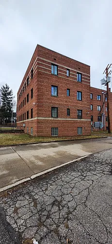 2461 Noble Rd Photo 1