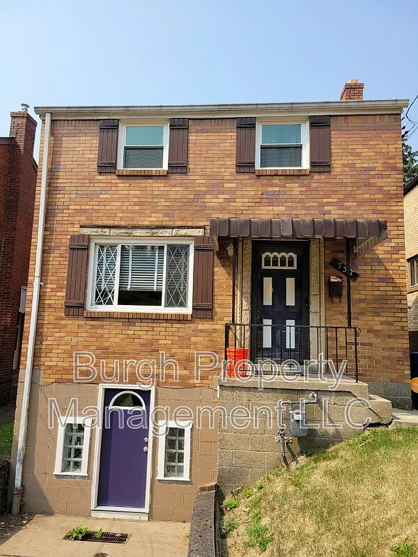 Dormont — Photo 1