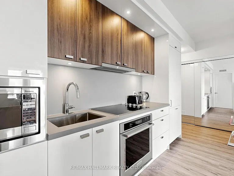 115 Denison Ave #1210 — Photo 9