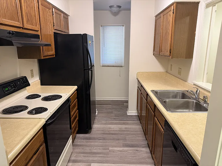 3263 Carlyle Dr NW — Photo 25