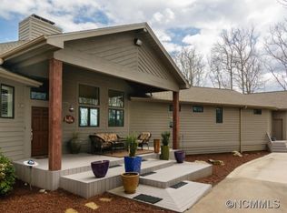 33 Chestnut Ridge Rd, Mills River, NC 28759