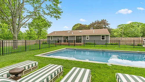1480 Harbor Ln Photo 1