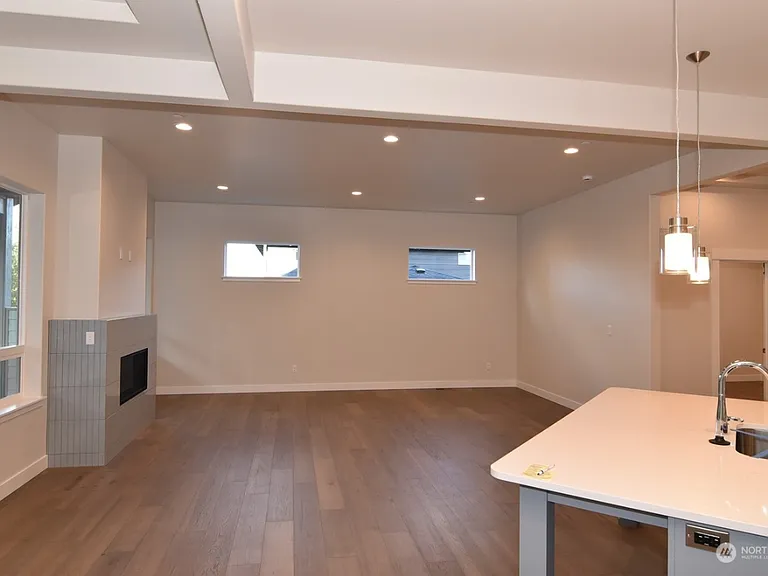 1129 Brookstone Dr — Photo 10