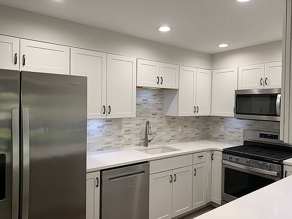 2nd image of 2540 Abbington Dr SE