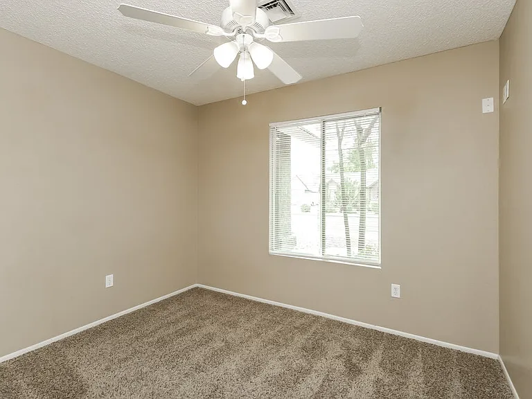 6332 W Laredo St — Photo 13