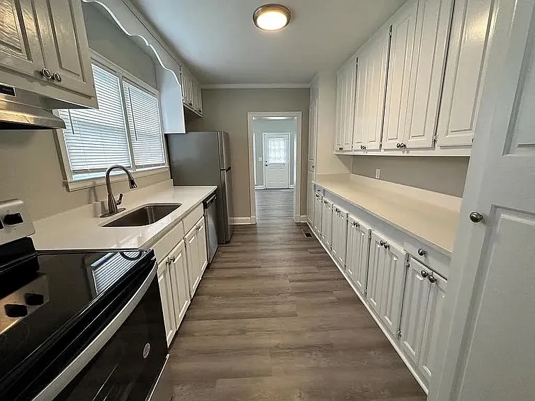 3307 Howard Ave — Photo 5