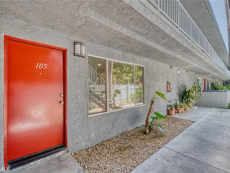 4546 Murietta Ave #105 — Photo 2