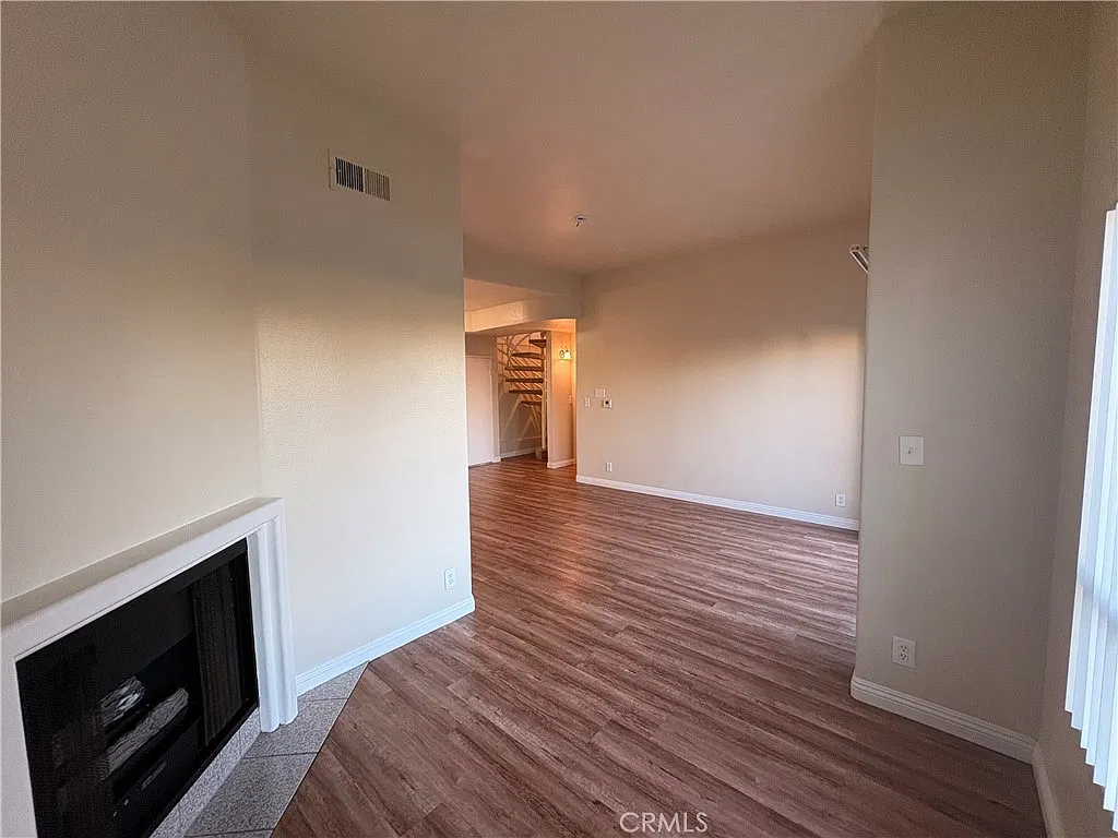 2 bed, 1627 sqft, $3,200 — Photo 4