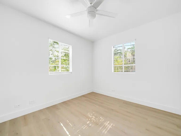 940 Jefferson Ave #8 — Photo 7