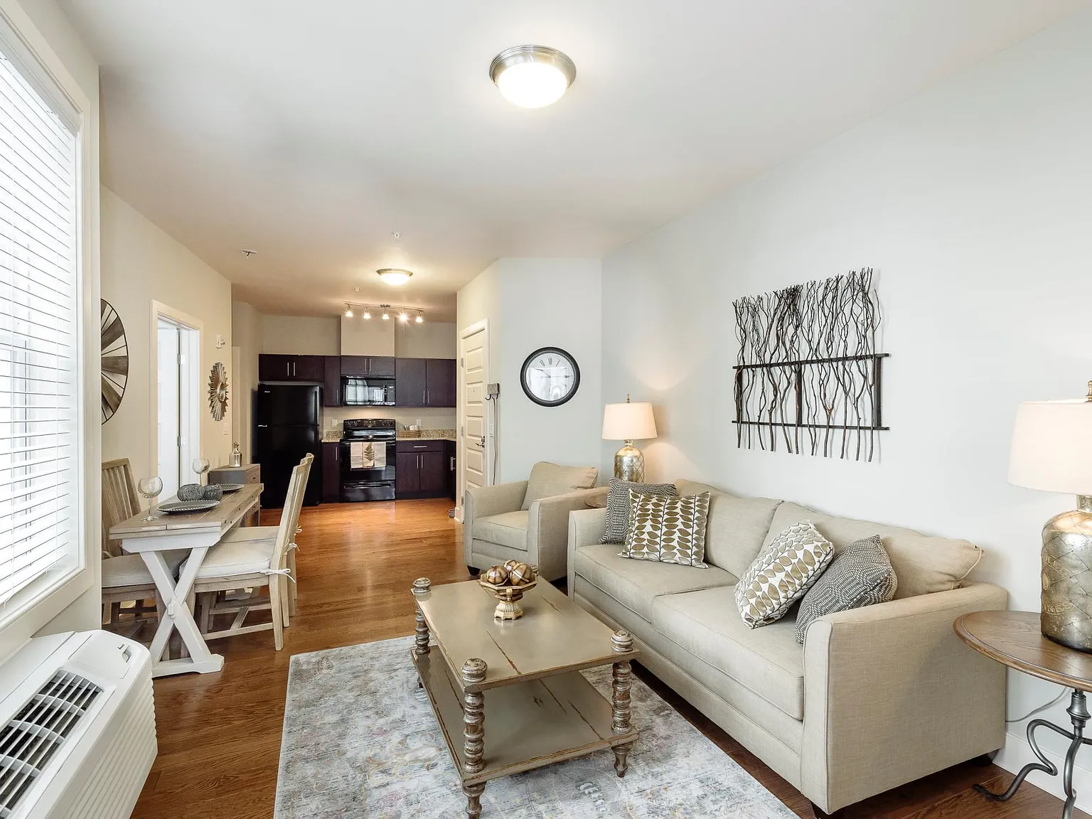 Meridia Lifestyles — Photo 1