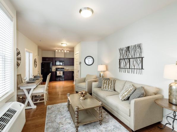 103 S Wood Ave APT 224