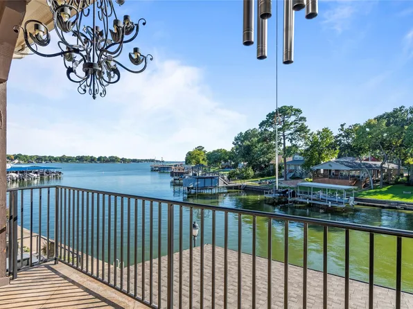 124 Marina Dr, Mabank, TX 75156