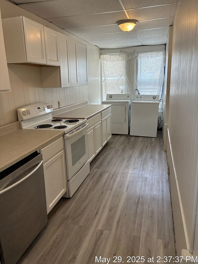 96 Third Street — Photo 2