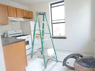 Rented by NYLA Realty