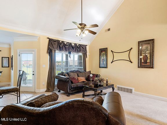 5th image of 8061 Falcon Dr
