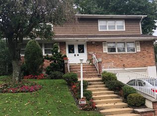 35 Eastentry Rd, Staten Island, NY 10304