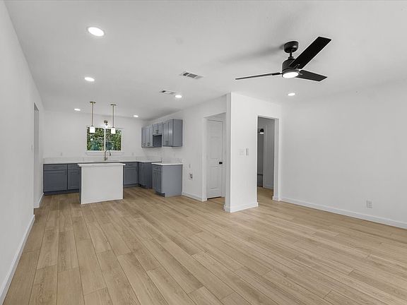 4th image of 4505 Quails Ln