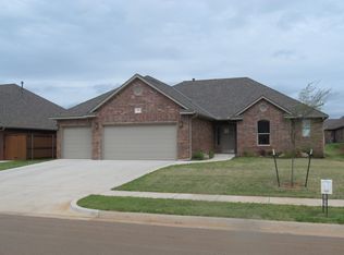 3115 Timber Shadows Dr, Norman, OK 73069