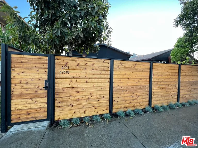 4251 S Centinela Ave — Photo 15