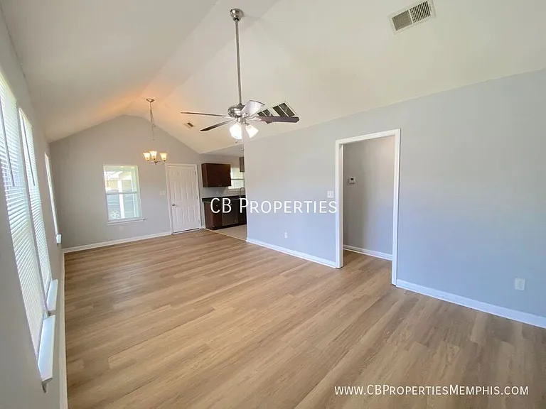 3403 Windy Hollow Cir — Photo 6