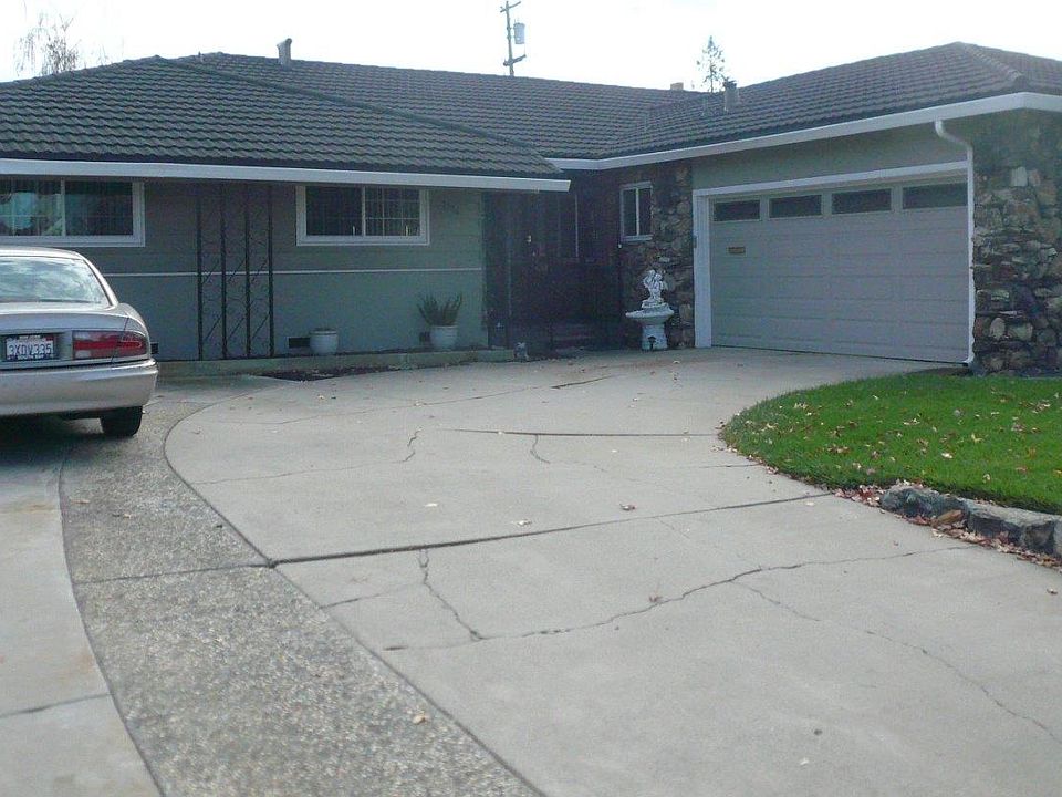 1st image of 1594 Hillsdale Ave