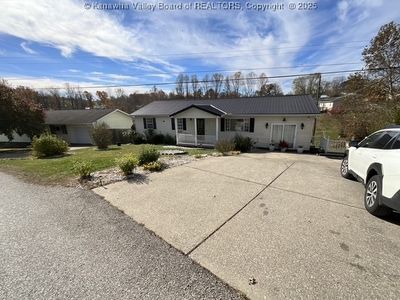 356 Charleys Creek Rd, Culloden, WV, 25510