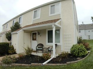 121 Roskeen Ct, Phoenixville, PA 19460