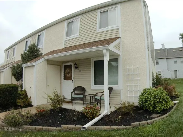 121 Roskeen Ct, Phoenixville, PA 19460