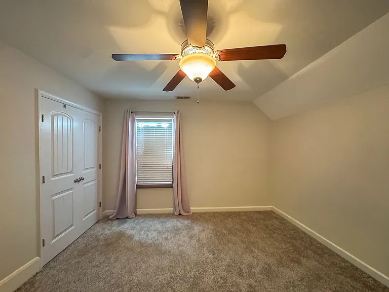 5905 Gentleman Dr — Photo 7