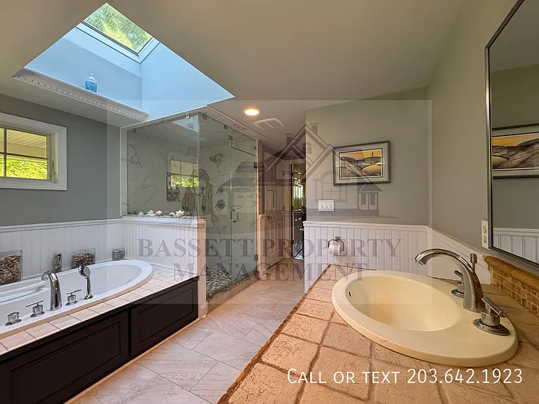 25 Glenbrook Dr — Photo 11