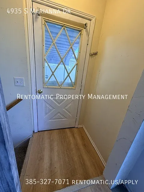 2 bed, 1000 sqft, $1,550 — Photo 4