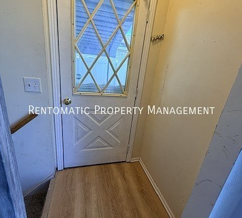 4th image of 4935 S Marianna Dr