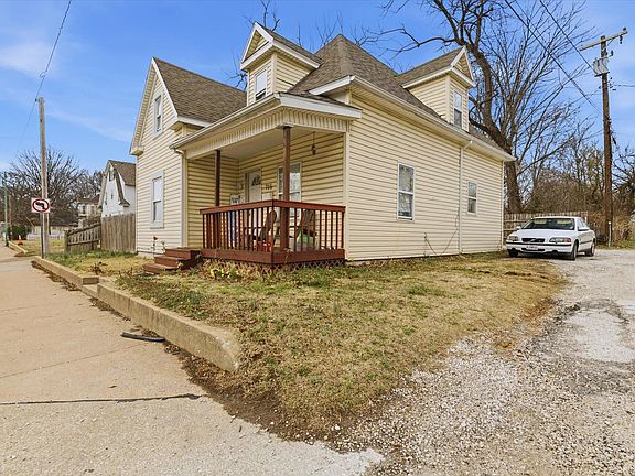 2nd image of 715 E Division Street