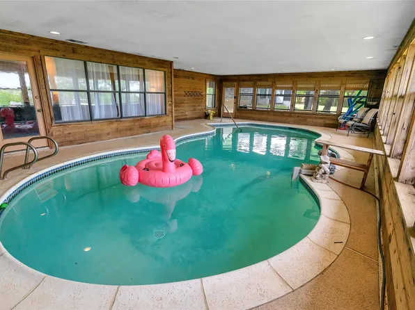 6212 Westover Dr, Granbury, TX 76049