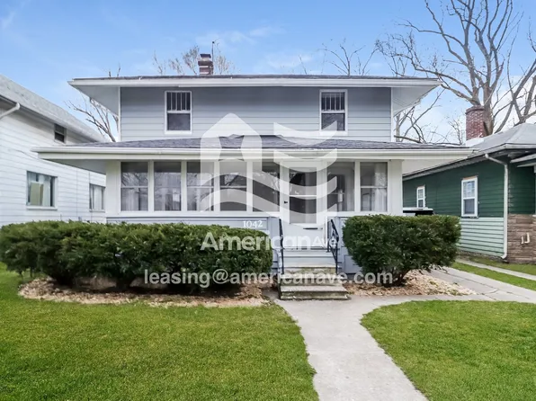 1042 Lawndale Ave, South Bend, IN 46628