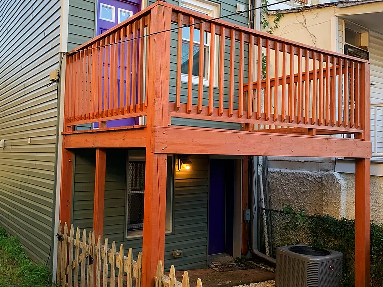 852 W 33rd St — Photo 15