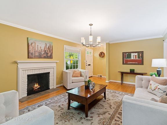 4th image of 2245 Thornwood Ave
