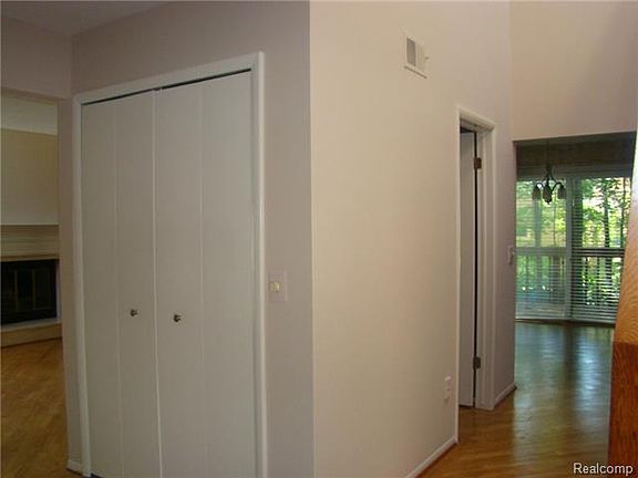 4th image of 7523 Tiverton Ct