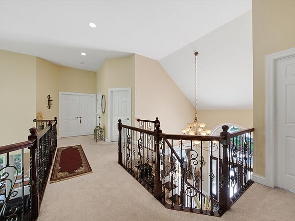 5th image of 1108 Chadwick Ct