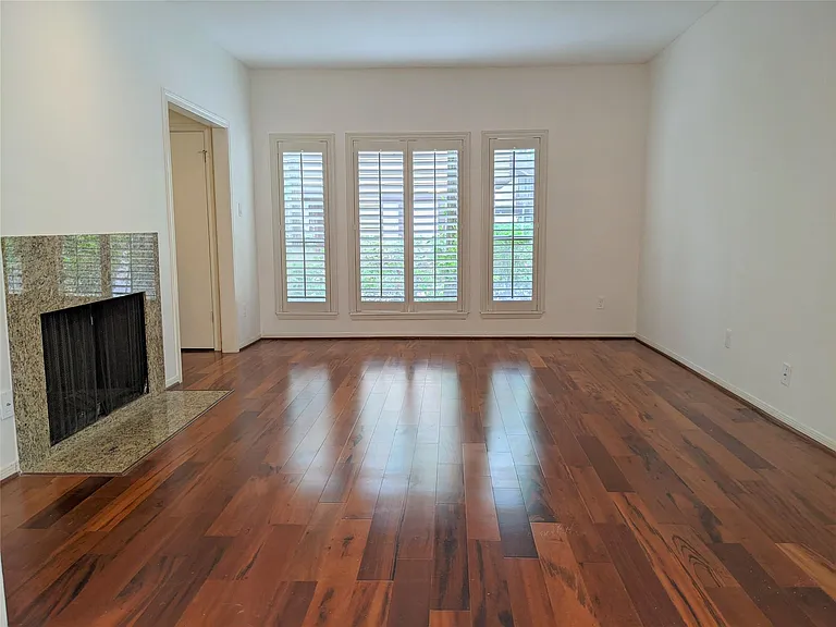 11711 Memorial Dr #133 — Photo 5